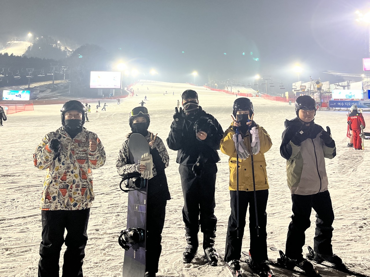 cde-winter-2026-02-ski-group