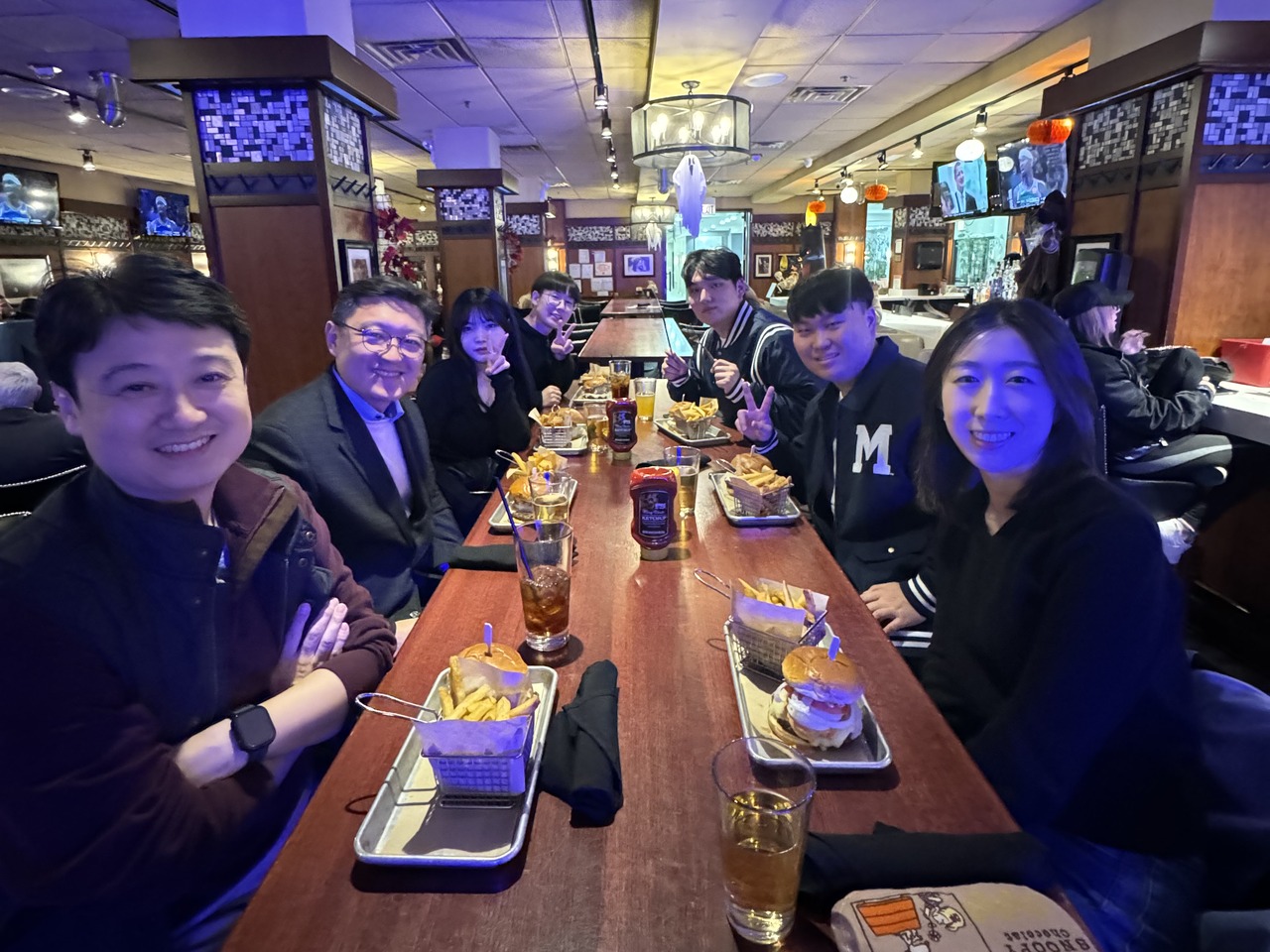 prads-2025-07-dinner-group